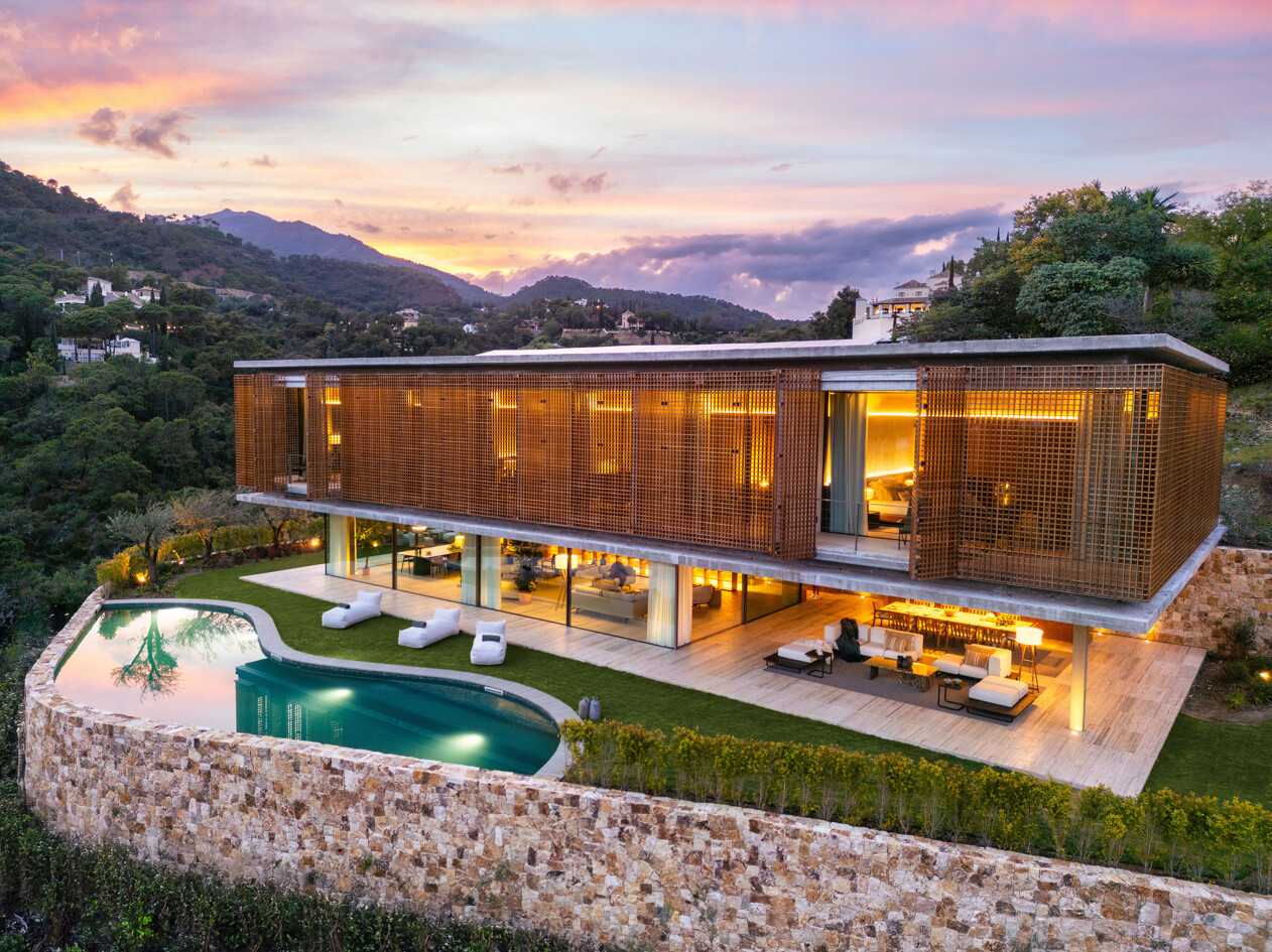 Villa Mashrabiya — Exterior pool sunset terrace
